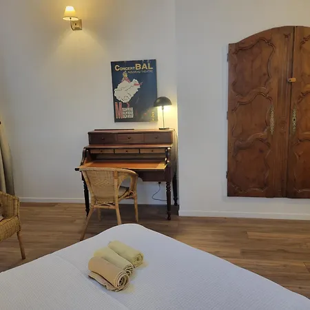 Le Patio St Jacques Апартаменты *